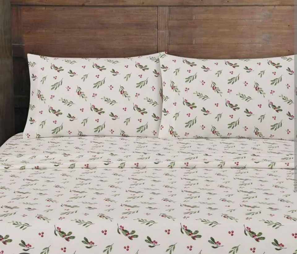 Cherry Leaves Warm Flannel Bedsheet Set